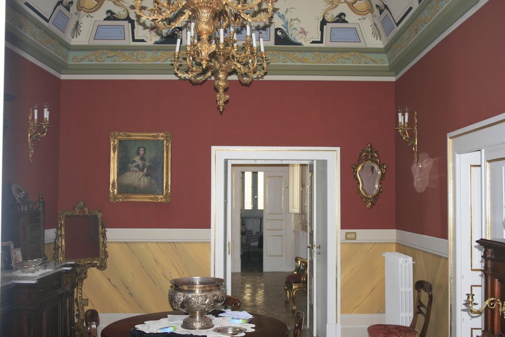 Palazzo Franza Musaro Удженто Экстерьер фото