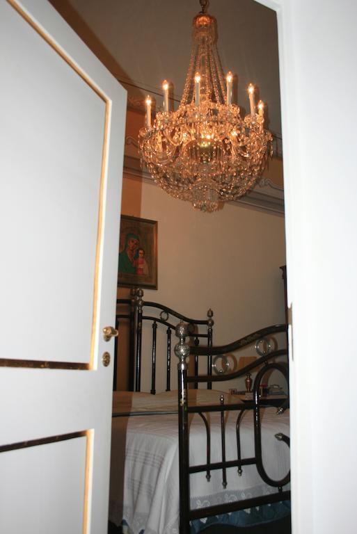 Palazzo Franza Musaro Удженто Номер фото