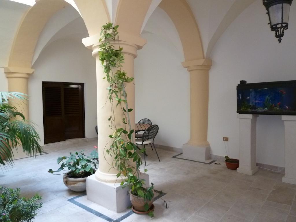 Palazzo Franza Musaro Удженто Экстерьер фото